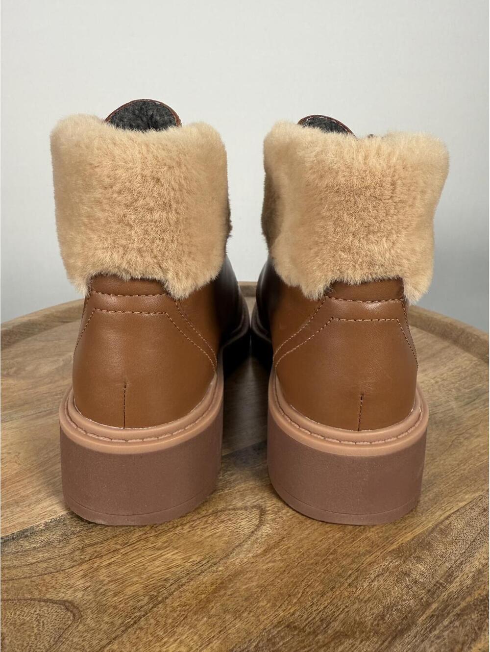 Clarks Andie Go Ankle Boots Brown Faux Fur Lined Lace Up Size 7.5 - Picture 4 of 8
